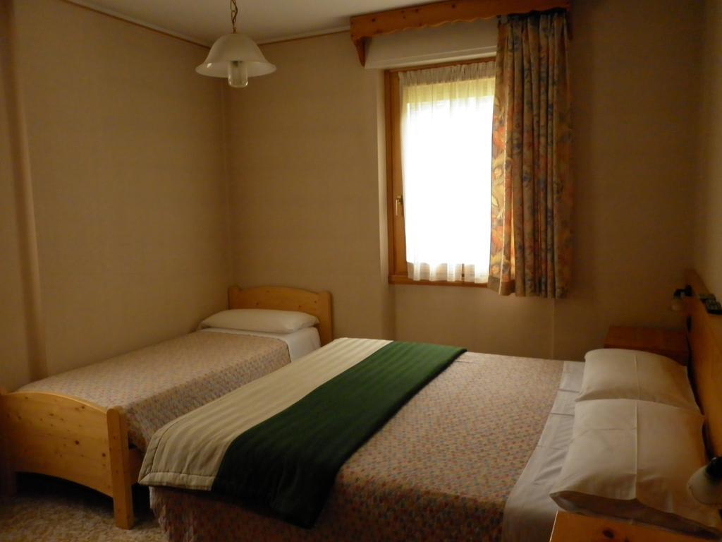 Hotel Zebru Valfurva Oda fotoğraf